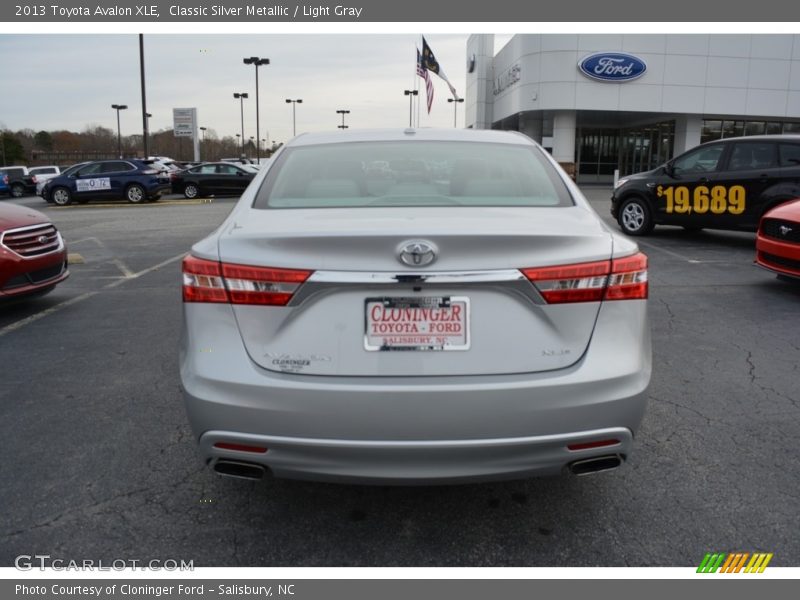 Classic Silver Metallic / Light Gray 2013 Toyota Avalon XLE