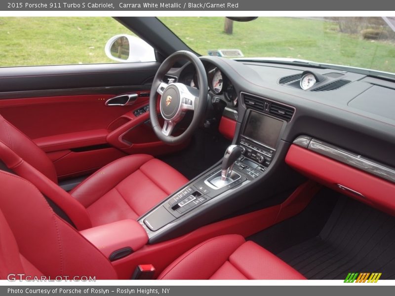 Dashboard of 2015 911 Turbo S Cabriolet