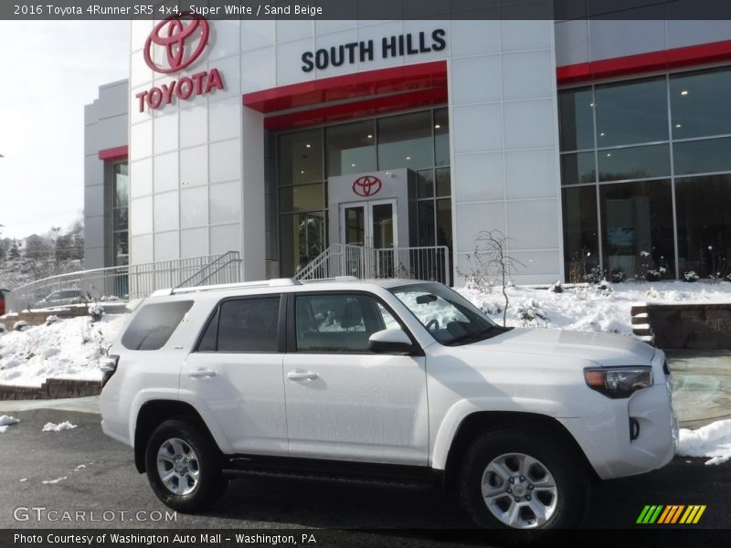 Super White / Sand Beige 2016 Toyota 4Runner SR5 4x4