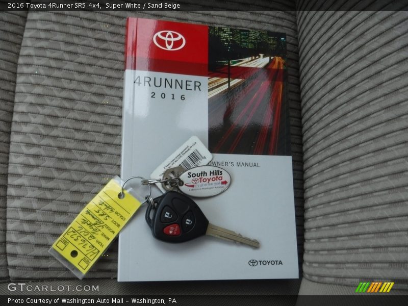 Super White / Sand Beige 2016 Toyota 4Runner SR5 4x4