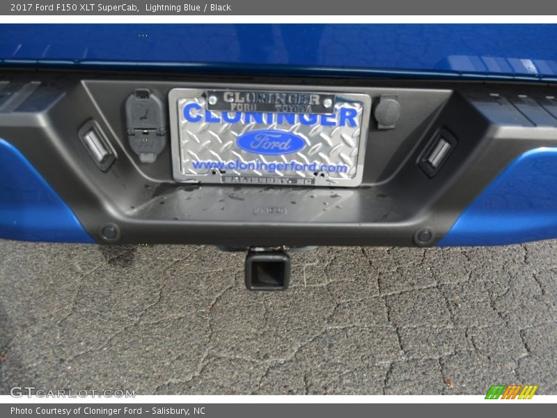 Lightning Blue / Black 2017 Ford F150 XLT SuperCab