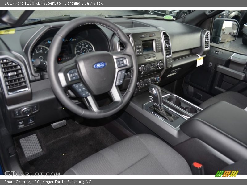 Lightning Blue / Black 2017 Ford F150 XLT SuperCab