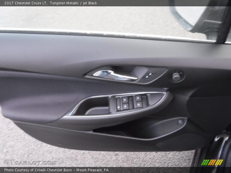 Tungsten Metallic / Jet Black 2017 Chevrolet Cruze LT