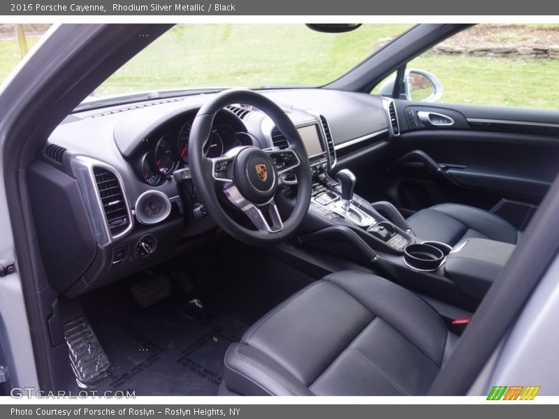 Rhodium Silver Metallic / Black 2016 Porsche Cayenne