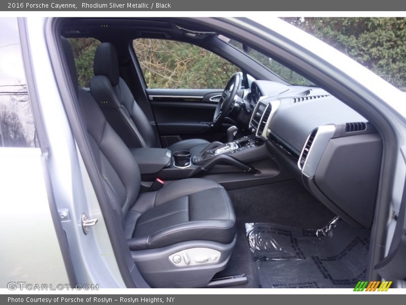 Rhodium Silver Metallic / Black 2016 Porsche Cayenne