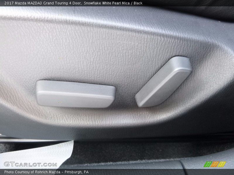 Snowflake White Pearl Mica / Black 2017 Mazda MAZDA3 Grand Touring 4 Door