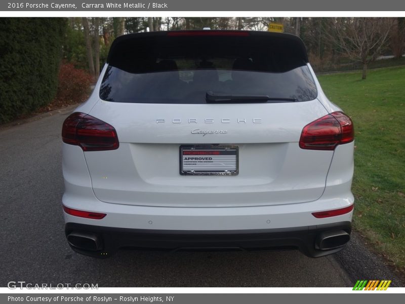 Carrara White Metallic / Black 2016 Porsche Cayenne