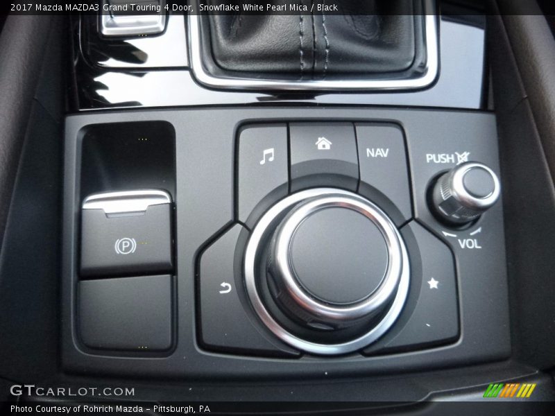 Snowflake White Pearl Mica / Black 2017 Mazda MAZDA3 Grand Touring 4 Door