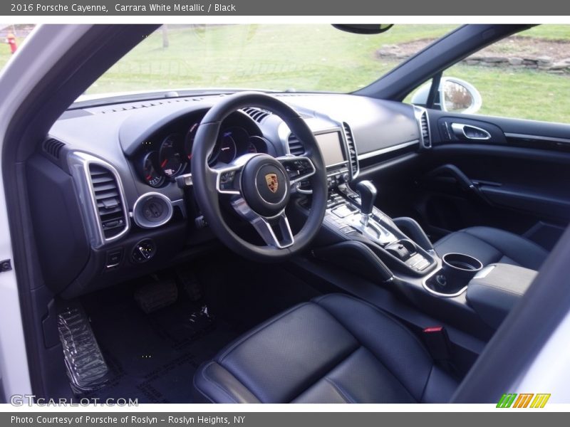 Carrara White Metallic / Black 2016 Porsche Cayenne