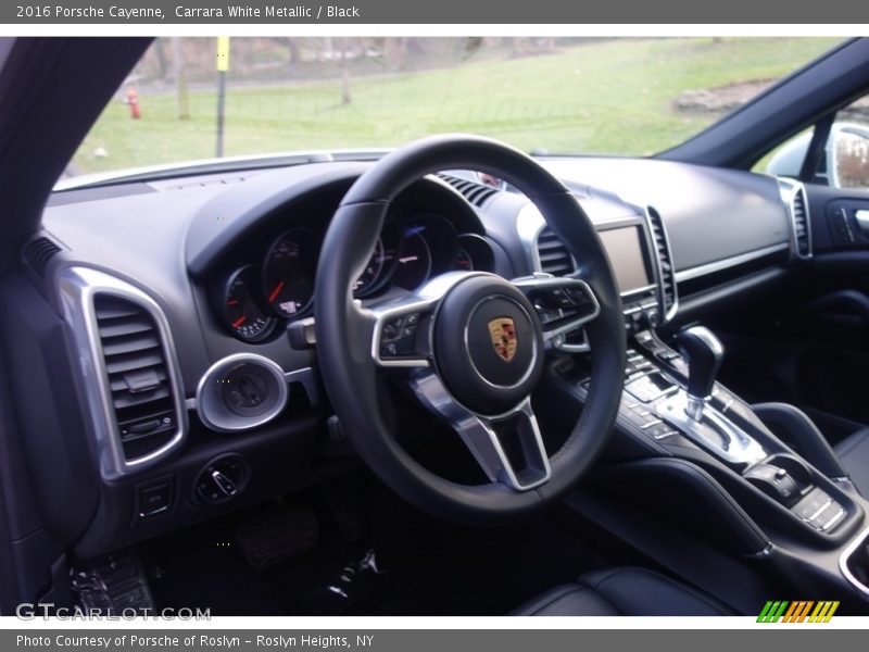 Carrara White Metallic / Black 2016 Porsche Cayenne