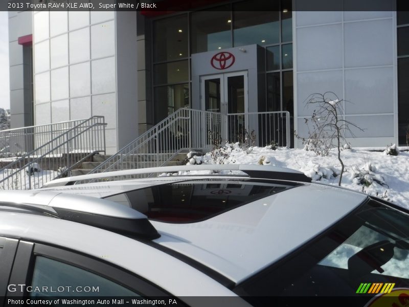 Super White / Black 2013 Toyota RAV4 XLE AWD