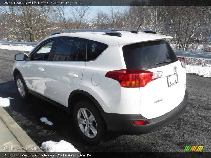 Super White / Black 2013 Toyota RAV4 XLE AWD
