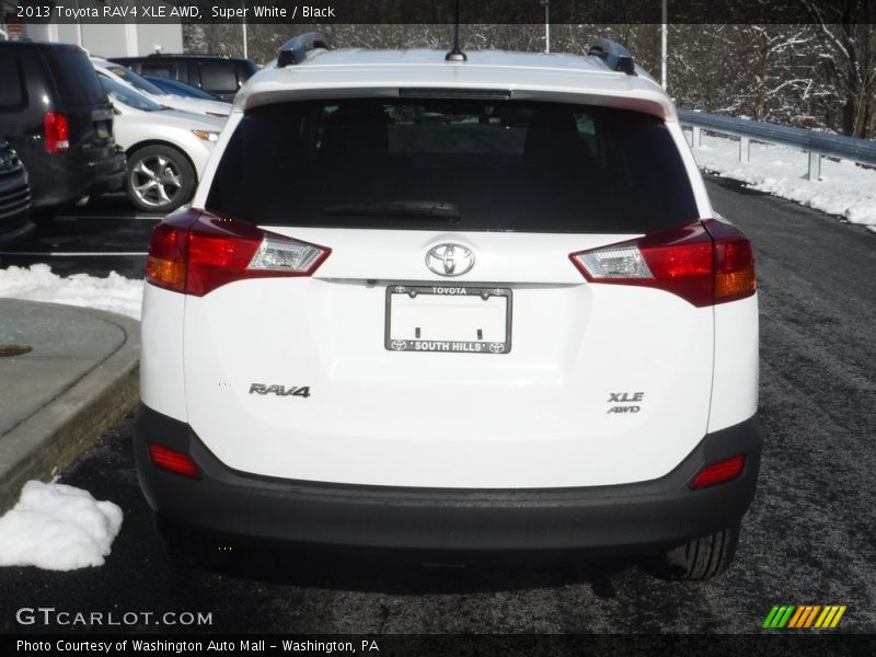 Super White / Black 2013 Toyota RAV4 XLE AWD
