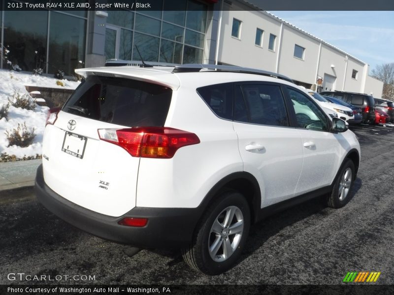 Super White / Black 2013 Toyota RAV4 XLE AWD
