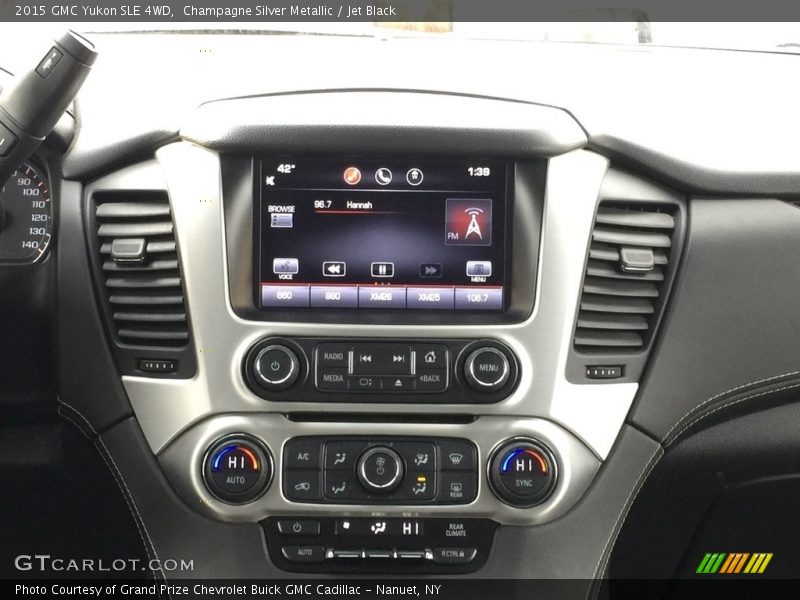 Champagne Silver Metallic / Jet Black 2015 GMC Yukon SLE 4WD