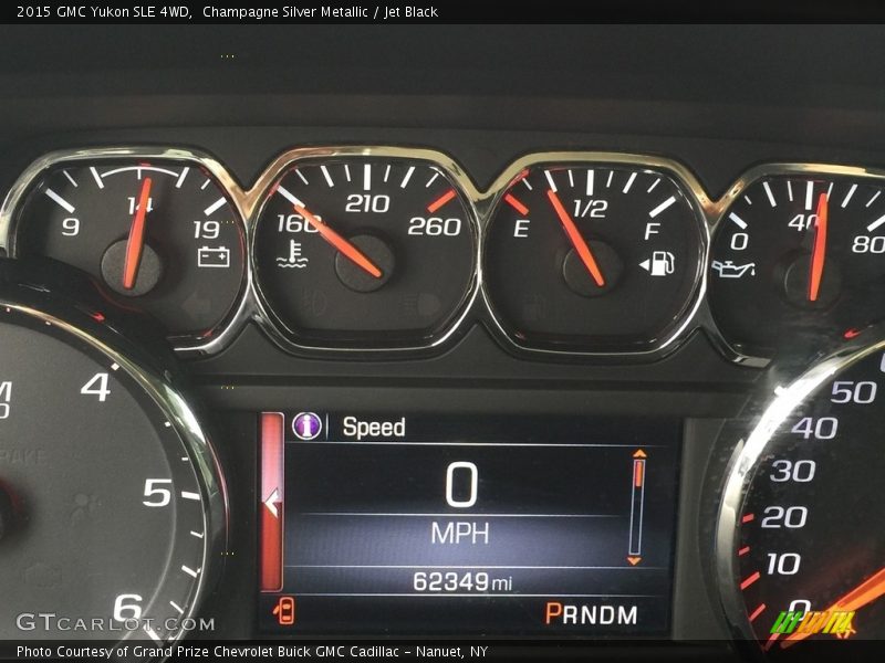 Champagne Silver Metallic / Jet Black 2015 GMC Yukon SLE 4WD