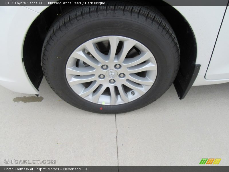 Blizzard White Pearl / Dark Bisque 2017 Toyota Sienna XLE