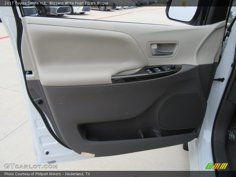 Blizzard White Pearl / Dark Bisque 2017 Toyota Sienna XLE