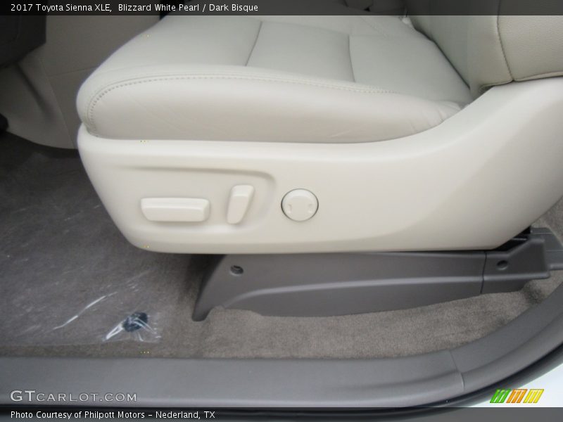 Blizzard White Pearl / Dark Bisque 2017 Toyota Sienna XLE