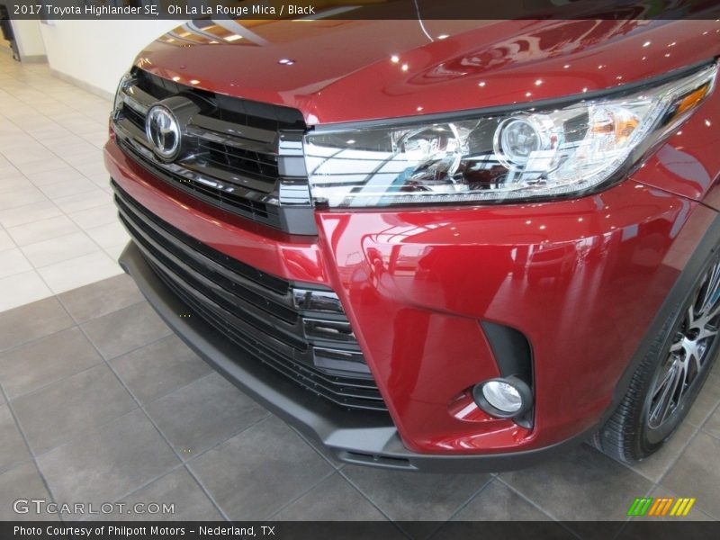 Oh La La Rouge Mica / Black 2017 Toyota Highlander SE