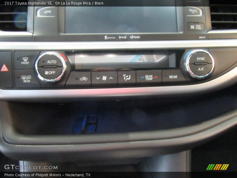 Oh La La Rouge Mica / Black 2017 Toyota Highlander SE