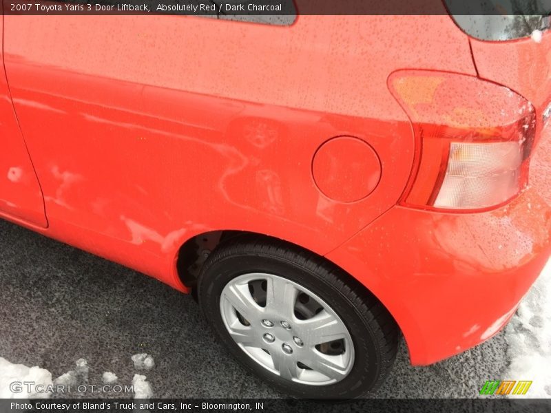 Absolutely Red / Dark Charcoal 2007 Toyota Yaris 3 Door Liftback