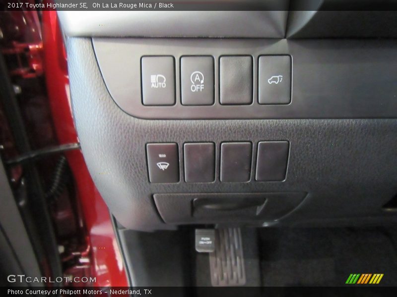Oh La La Rouge Mica / Black 2017 Toyota Highlander SE