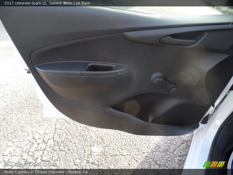 Summit White / Jet Black 2017 Chevrolet Spark LS