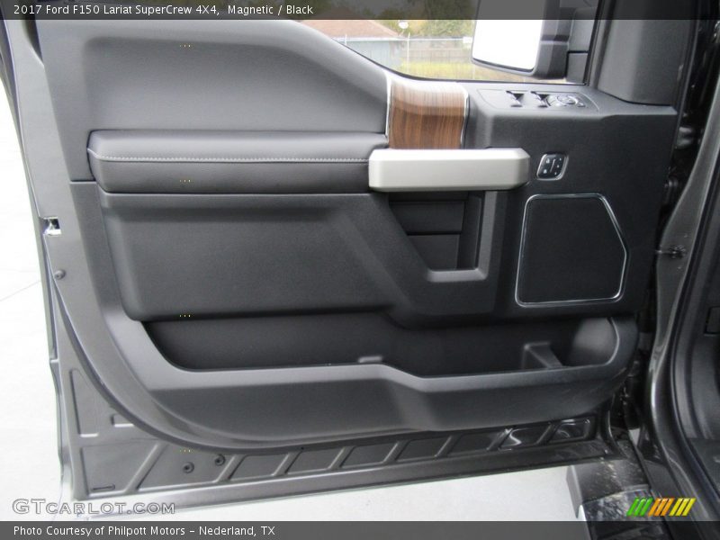 Door Panel of 2017 F150 Lariat SuperCrew 4X4