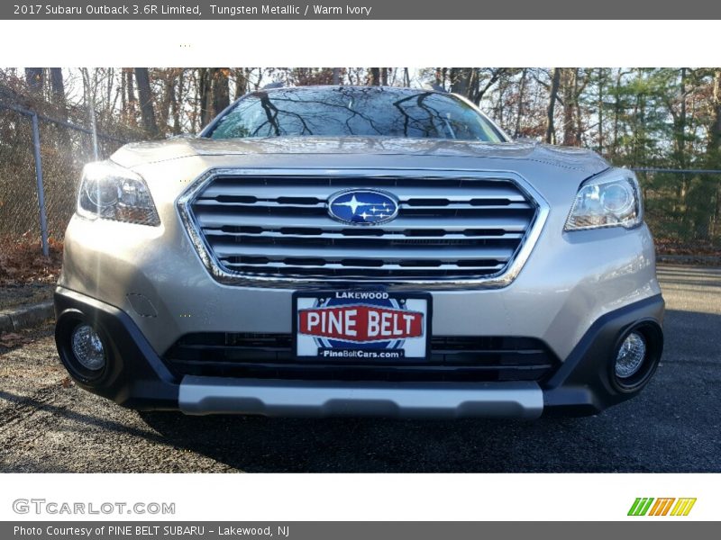 Tungsten Metallic / Warm Ivory 2017 Subaru Outback 3.6R Limited