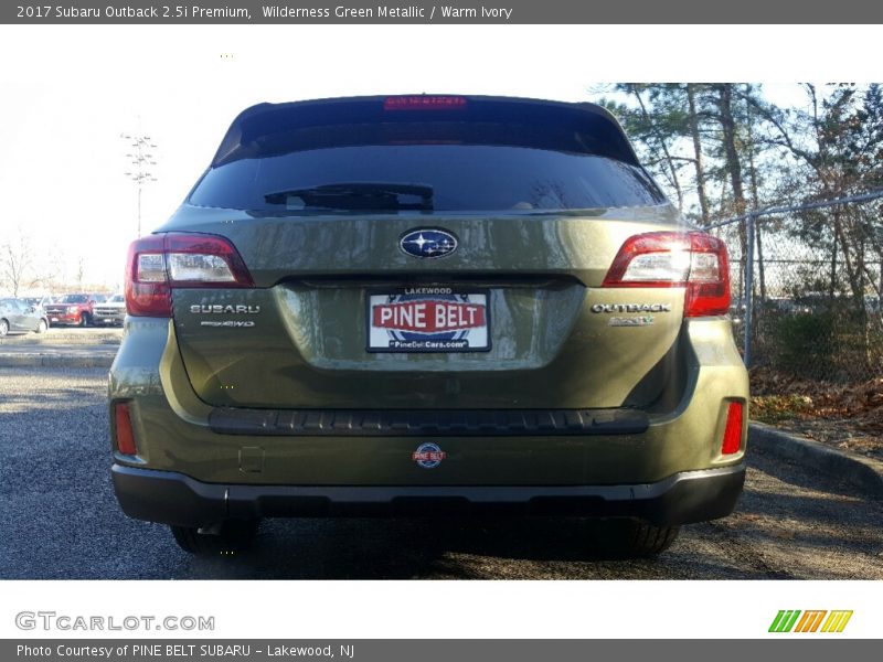 Wilderness Green Metallic / Warm Ivory 2017 Subaru Outback 2.5i Premium