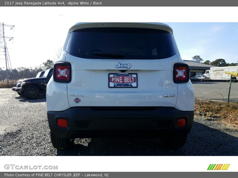 Alpine White / Black 2017 Jeep Renegade Latitude 4x4