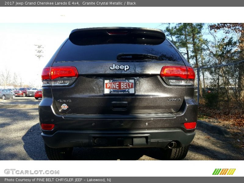 Granite Crystal Metallic / Black 2017 Jeep Grand Cherokee Laredo E 4x4