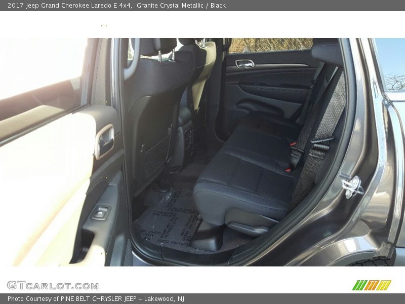 Granite Crystal Metallic / Black 2017 Jeep Grand Cherokee Laredo E 4x4