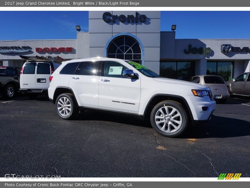 Bright White / Black/Light Frost Beige 2017 Jeep Grand Cherokee Limited