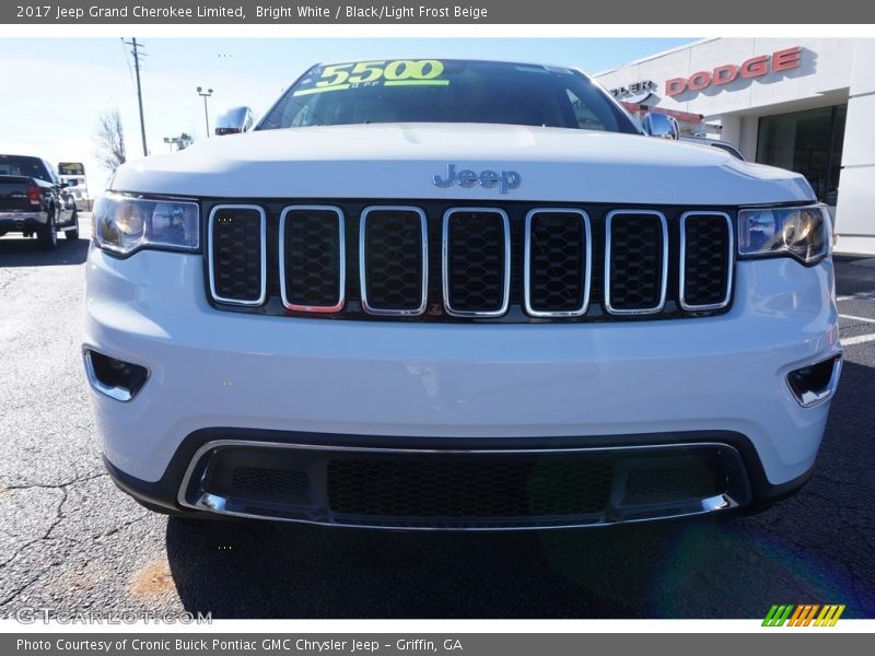 Bright White / Black/Light Frost Beige 2017 Jeep Grand Cherokee Limited