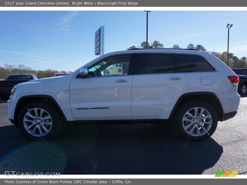 Bright White / Black/Light Frost Beige 2017 Jeep Grand Cherokee Limited