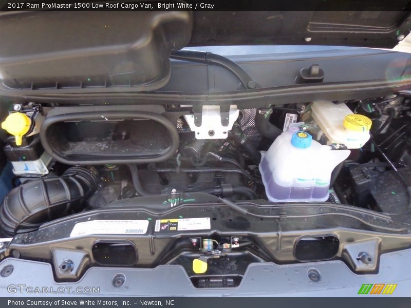 Bright White / Gray 2017 Ram ProMaster 1500 Low Roof Cargo Van