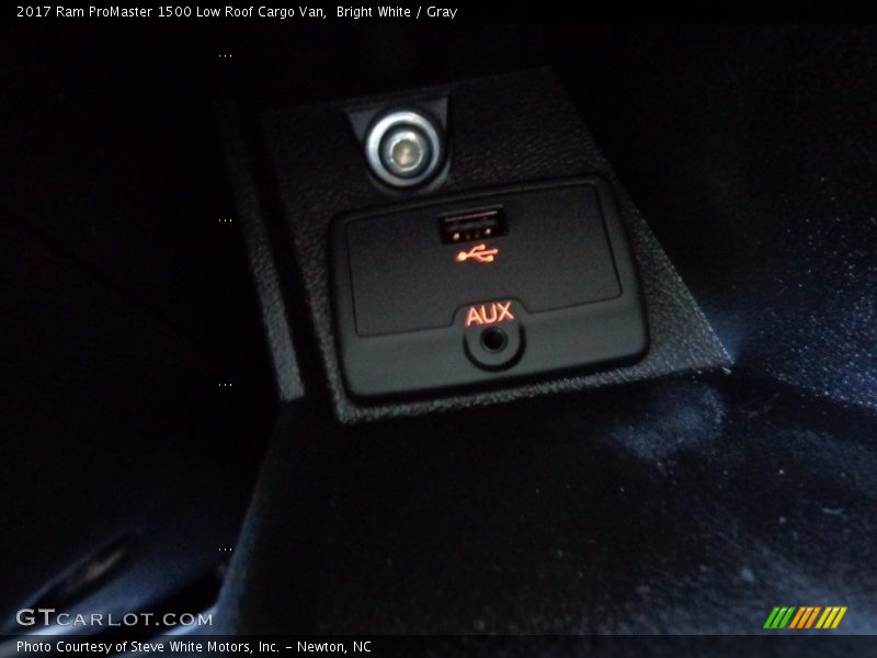 Bright White / Gray 2017 Ram ProMaster 1500 Low Roof Cargo Van
