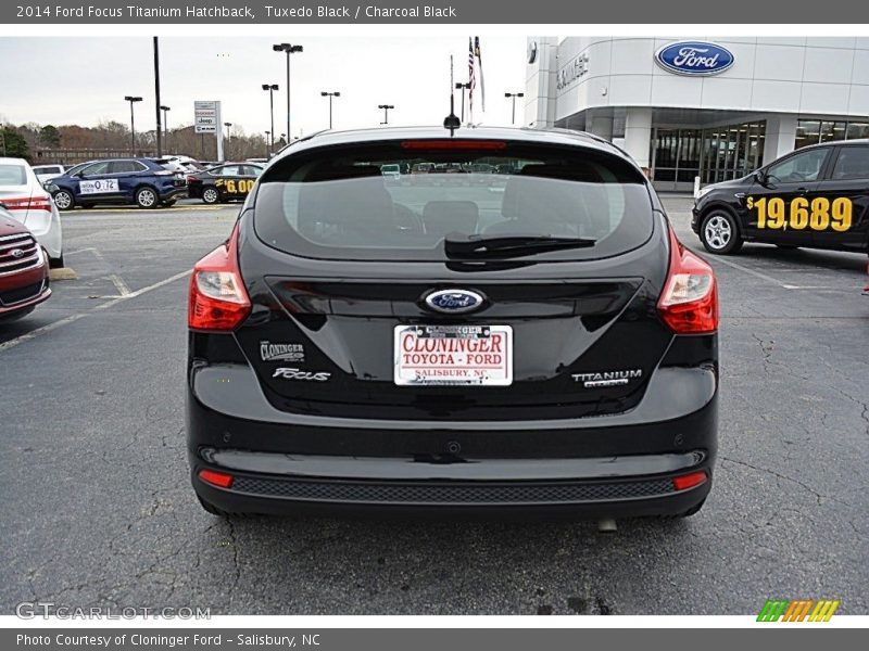 Tuxedo Black / Charcoal Black 2014 Ford Focus Titanium Hatchback
