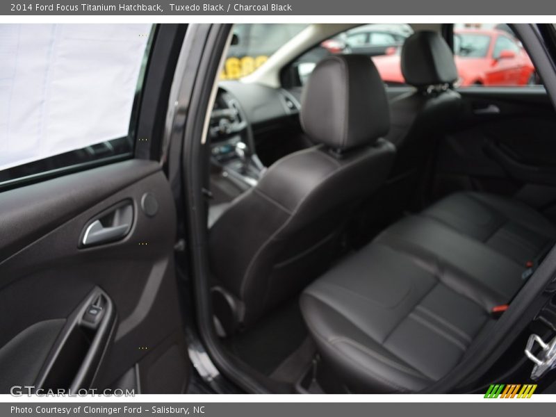 Tuxedo Black / Charcoal Black 2014 Ford Focus Titanium Hatchback