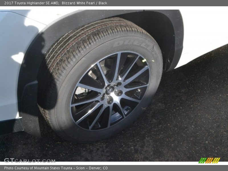 Blizzard White Pearl / Black 2017 Toyota Highlander SE AWD