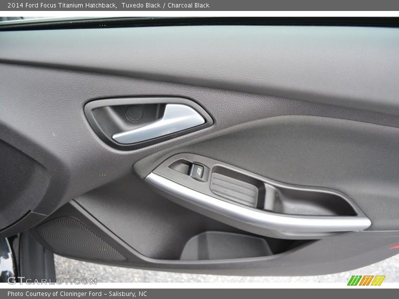 Tuxedo Black / Charcoal Black 2014 Ford Focus Titanium Hatchback