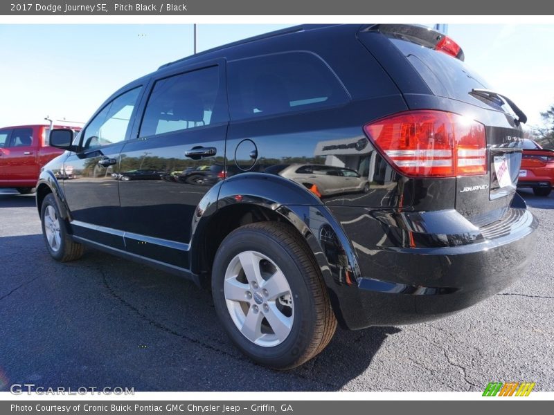 Pitch Black / Black 2017 Dodge Journey SE
