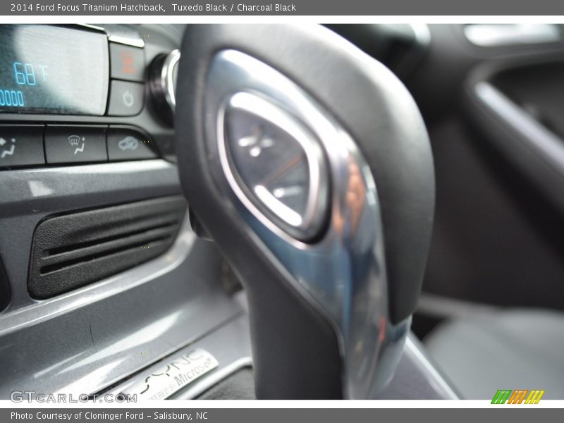 Tuxedo Black / Charcoal Black 2014 Ford Focus Titanium Hatchback