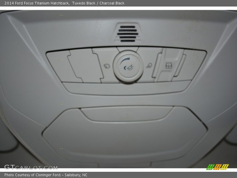 Tuxedo Black / Charcoal Black 2014 Ford Focus Titanium Hatchback