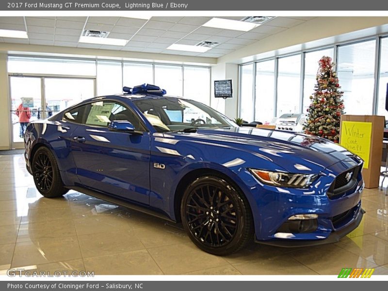 Front 3/4 View of 2017 Mustang GT Premium Coupe