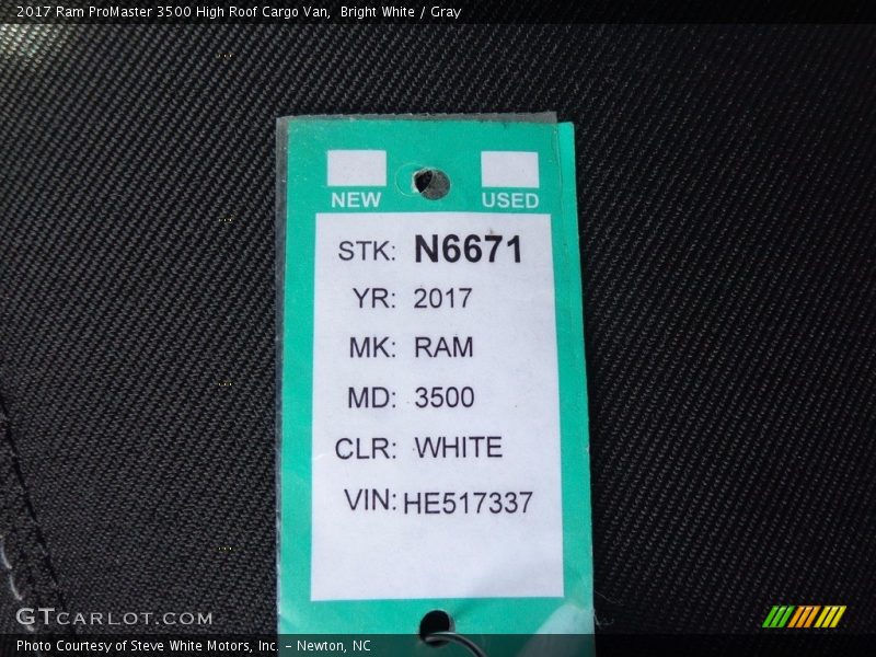 Bright White / Gray 2017 Ram ProMaster 3500 High Roof Cargo Van
