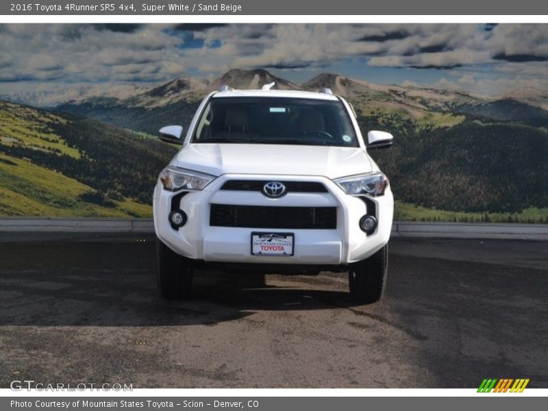 Super White / Sand Beige 2016 Toyota 4Runner SR5 4x4