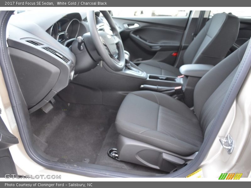 White Gold / Charcoal Black 2017 Ford Focus SE Sedan